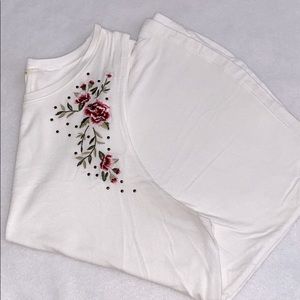 Flowy Tank Top with Flower Details